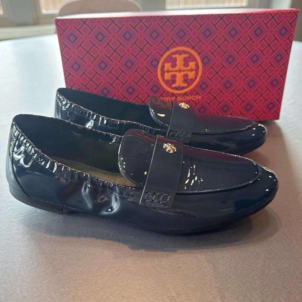 Tory Burch Patent Leather Loafers, Deep Navy | 8M - Picture 4 of 12
